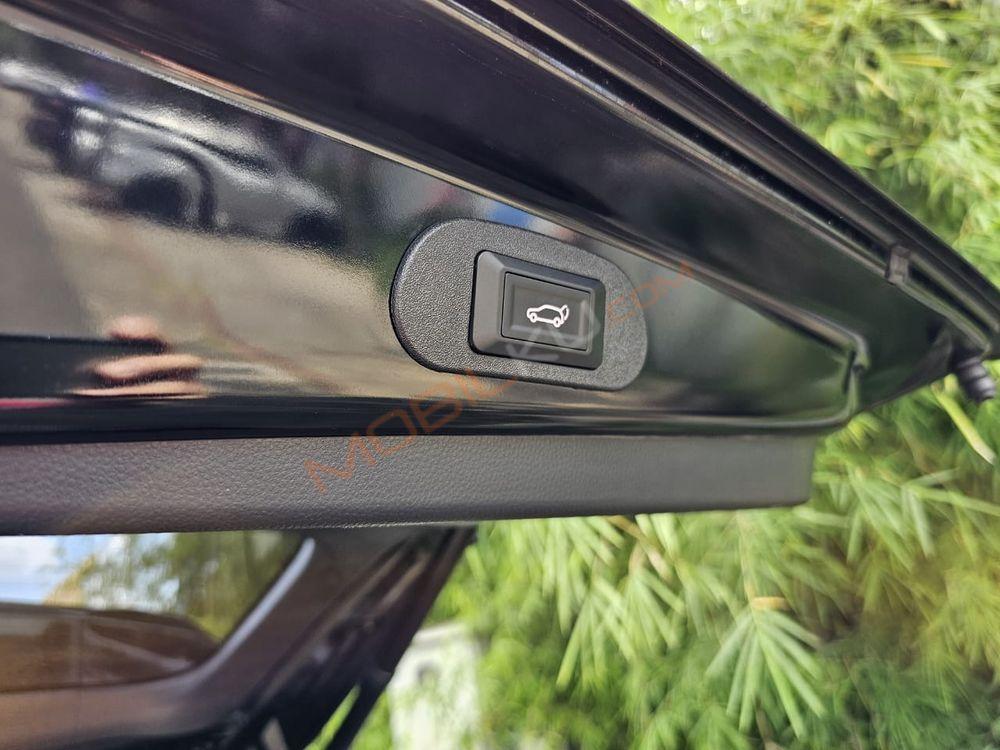 Mobil Toyota Kijang Innova Zenix 2023