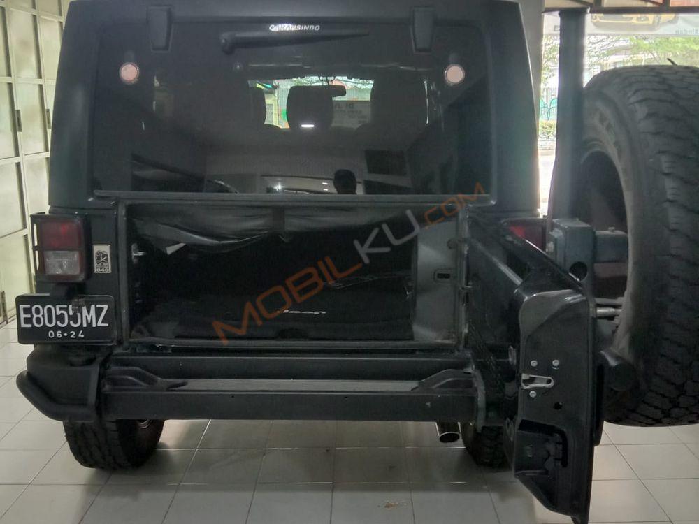 Mobil Jeep Wrangler 2013