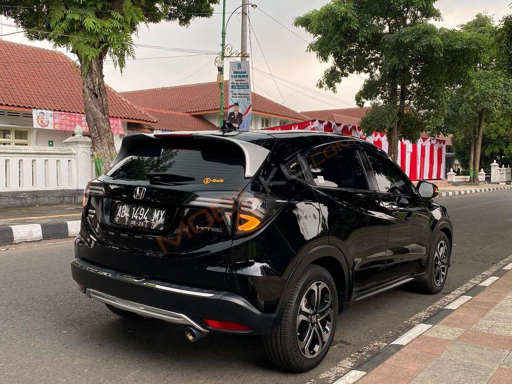 Mobil Honda HR-V 2015