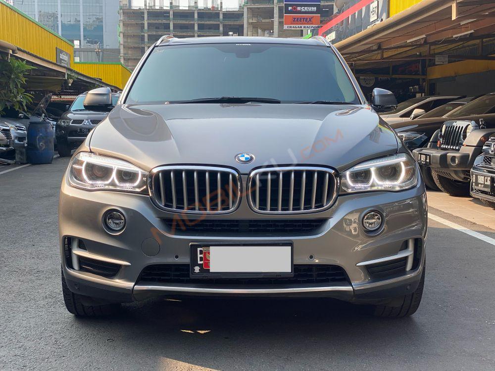 Mobil BMW X5 2016