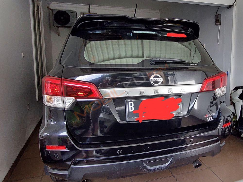 Mobil Nissan Terra 2019