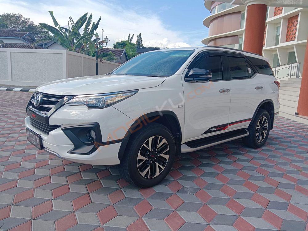 Mobil Toyota Fortuner 2019