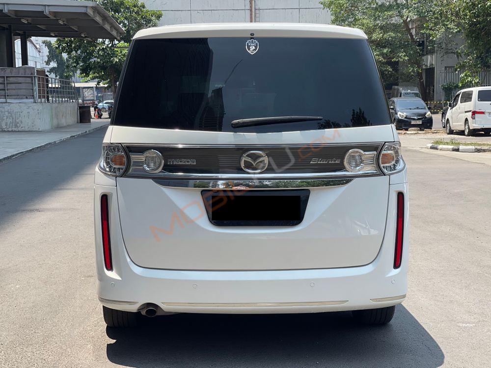 Mobil Mazda Biante 2014