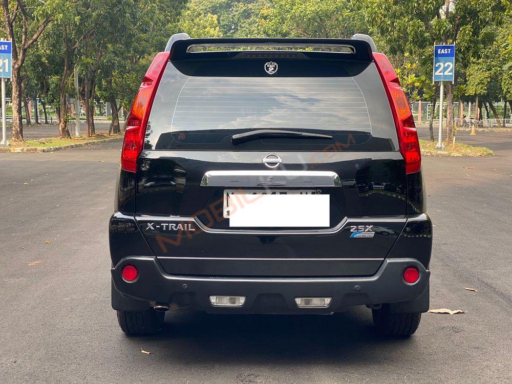 Mobil Nissan X-Trail 2008
