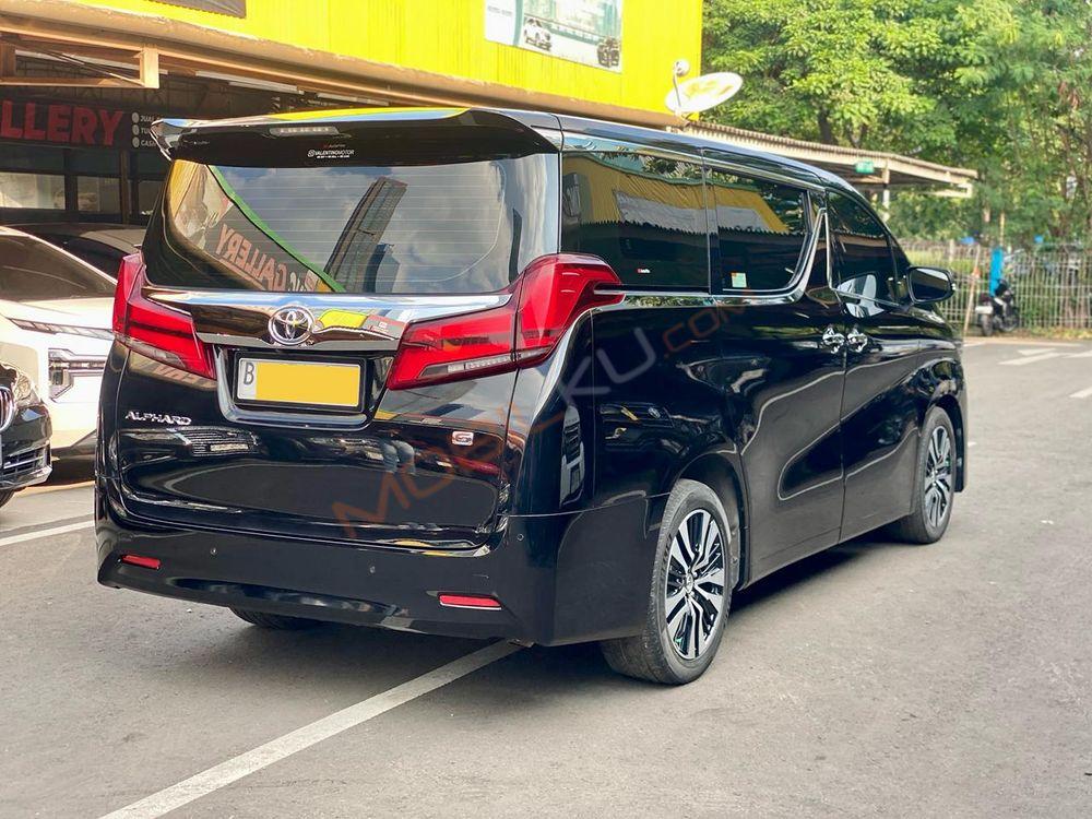 Mobil Toyota Alphard 2019