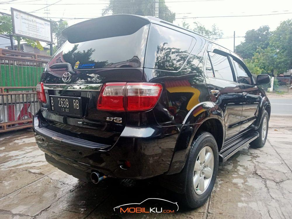 Mobil Toyota Fortuner 2007