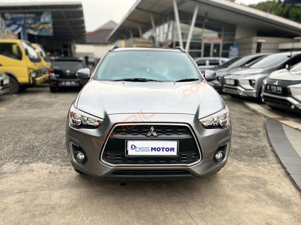 Mobil Mitsubishi Outlander Sport 2016