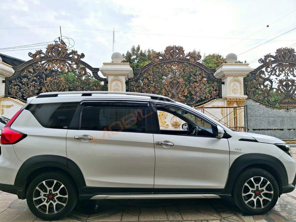Mobil Suzuki XL7 2020