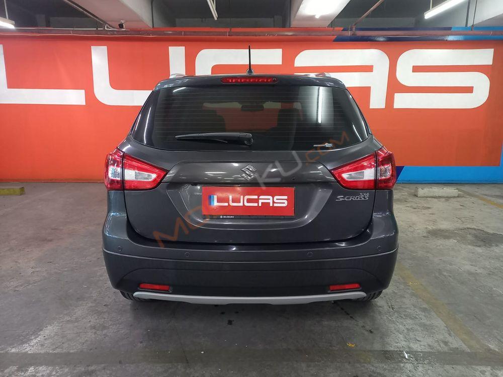 Mobil Suzuki SX4 2019