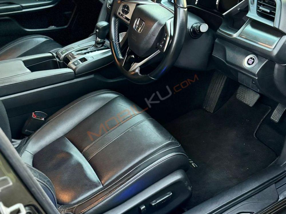 Mobil Honda Civic Hatchback 2019