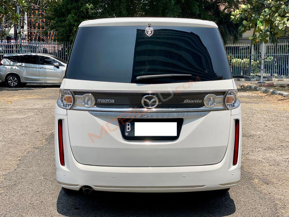 Mobil Mazda Biante 2014