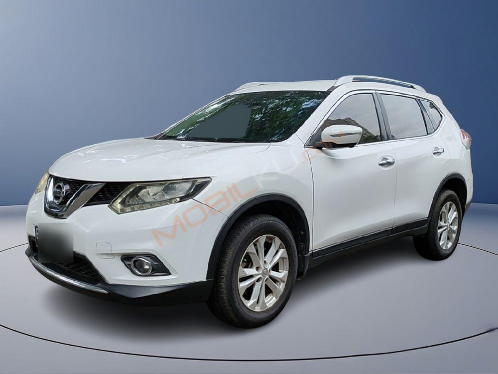Mobil Nissan X-Trail 2016
