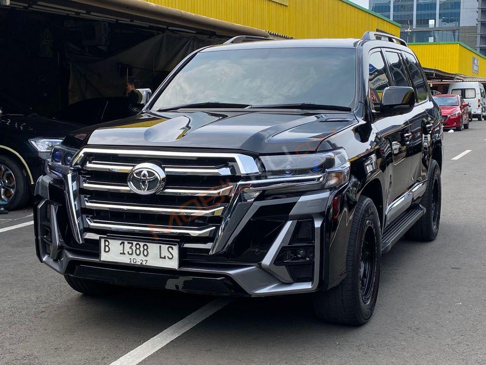 Mobil Toyota Land Cruiser 2008