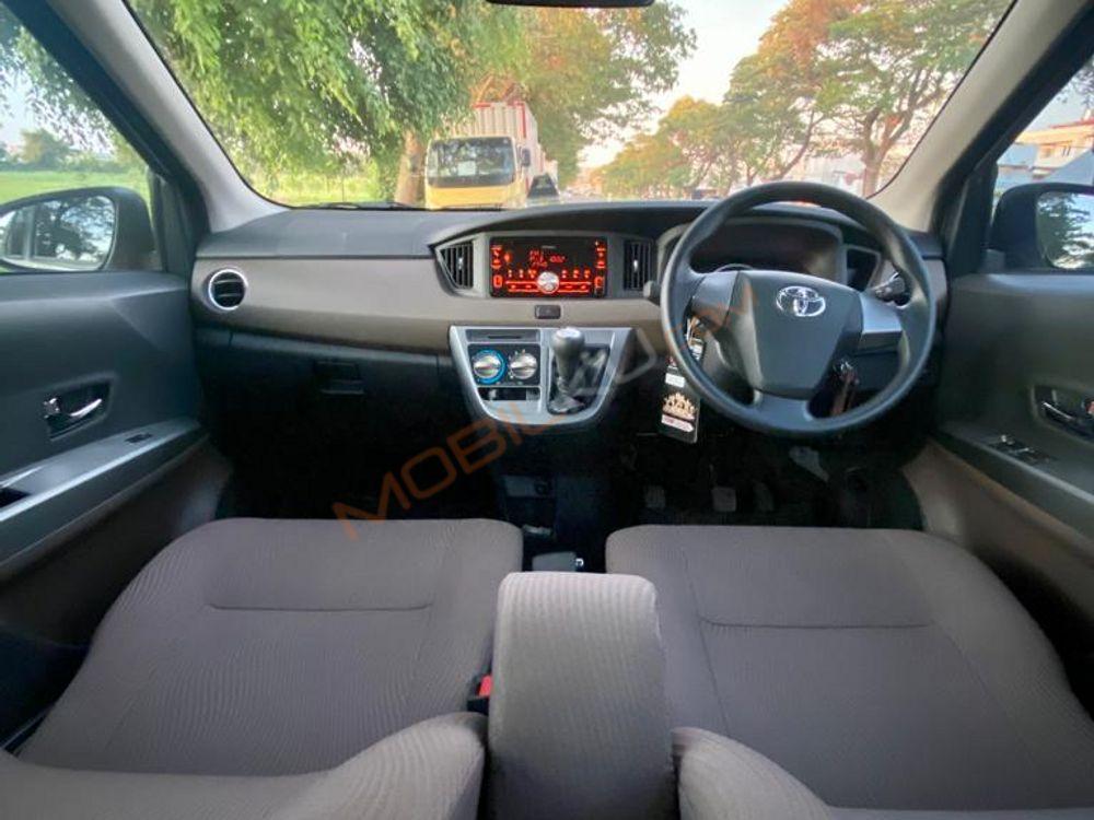 Mobil Toyota Calya 2019