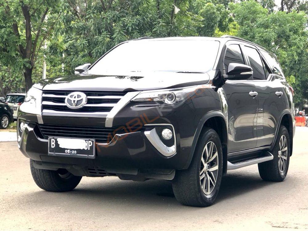 Mobil Toyota Fortuner 2016