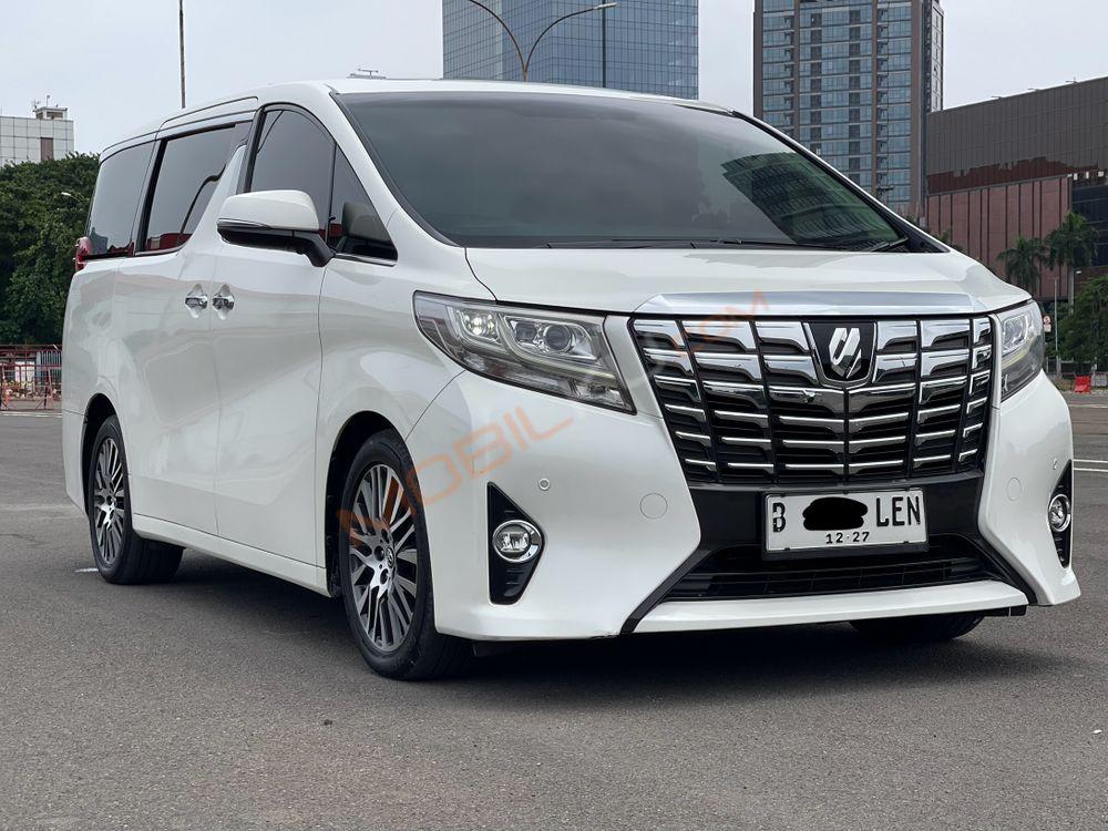 Mobil Toyota Alphard 2017