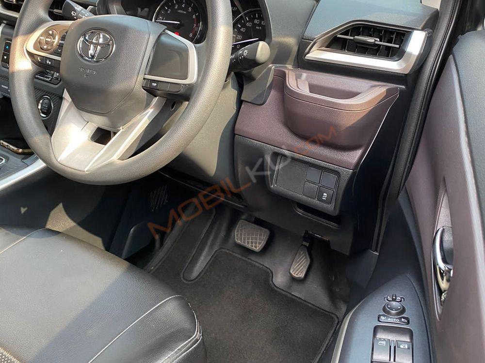 Mobil Toyota Avanza 2022