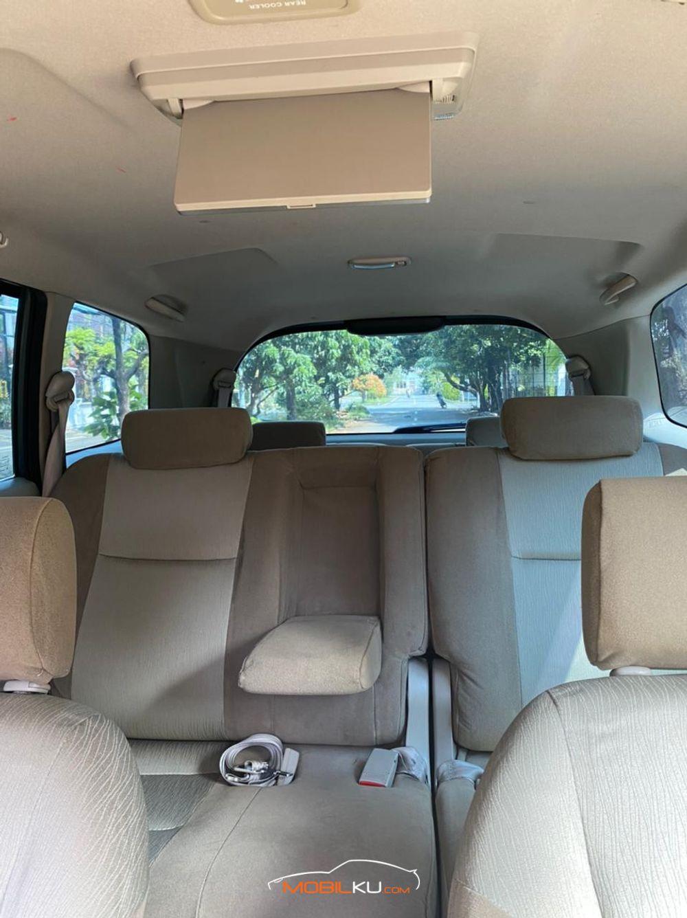 Mobil Toyota Kijang Innova 2014