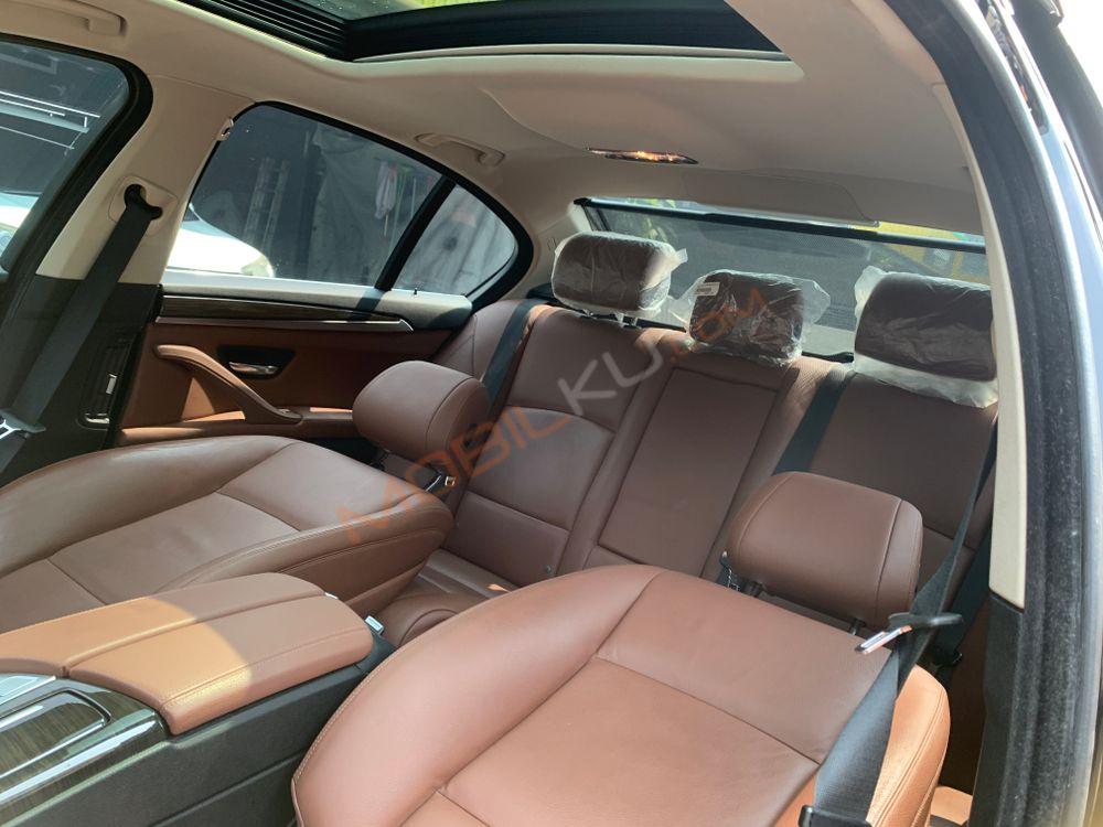 Mobil BMW 5 Series 2016