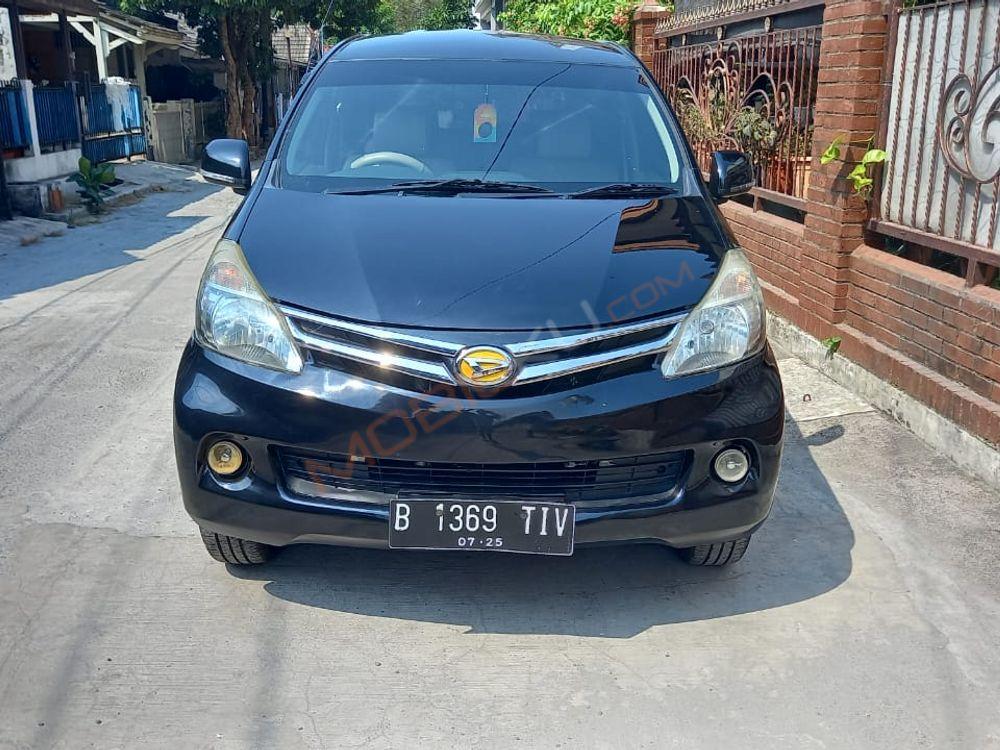 Mobil Daihatsu Xenia 2015