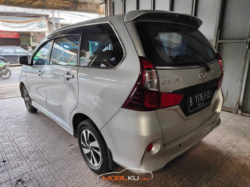 Mobil Toyota Avanza 2018
