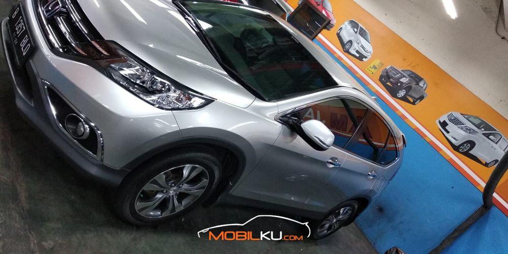 Mobil Honda CR-V 2014