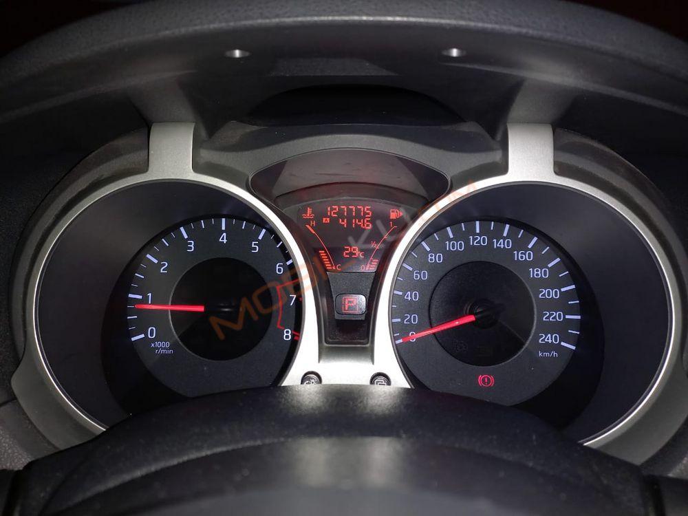 Mobil Nissan Juke 2014