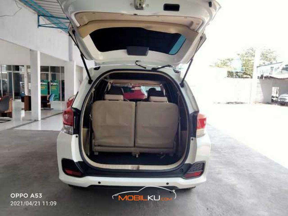 Mobil Honda Mobilio 2016