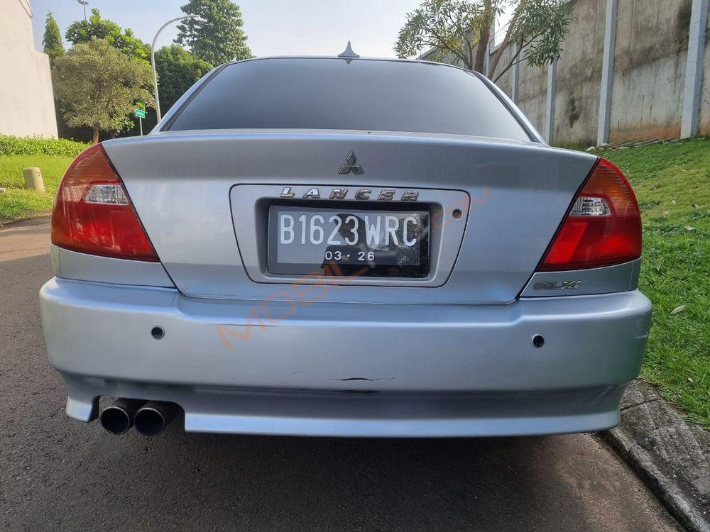 Mobil Mitsubishi Lancer 2002
