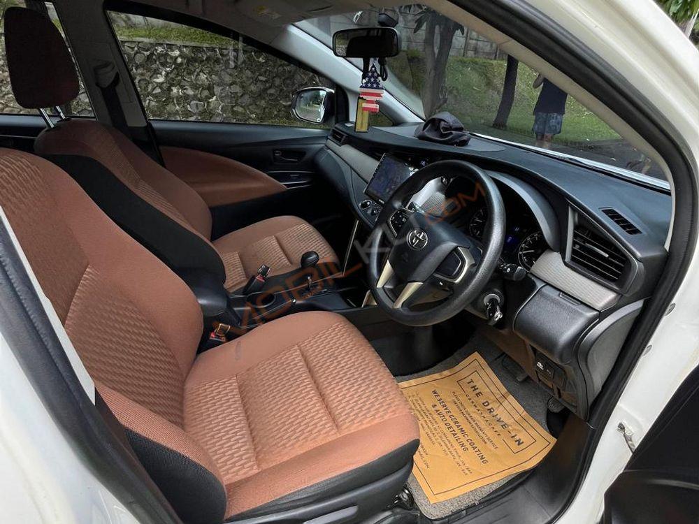 Mobil Toyota Kijang Innova 2019