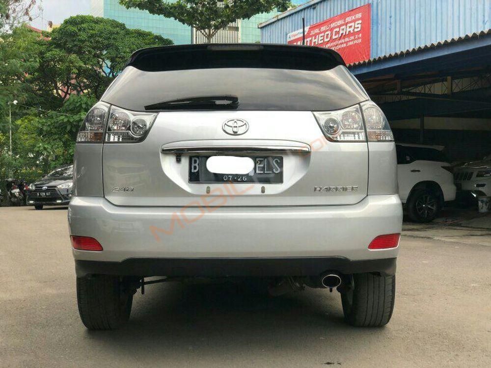 Mobil Toyota Harrier 2013