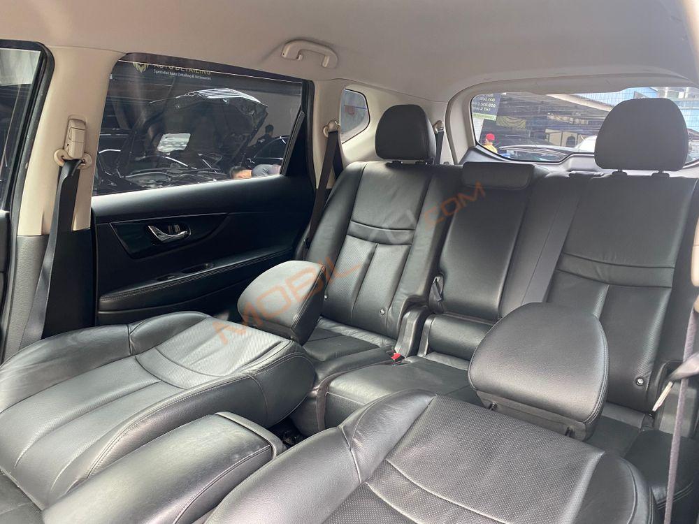 Mobil Nissan X-Trail 2015