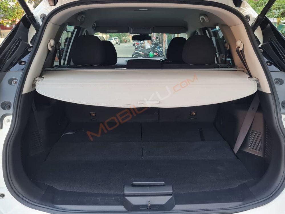Mobil Nissan X-Trail 2014