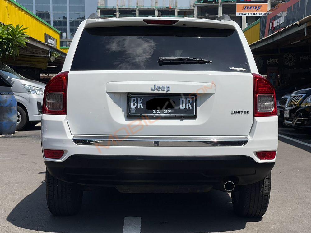 Mobil Jeep Compass 2013