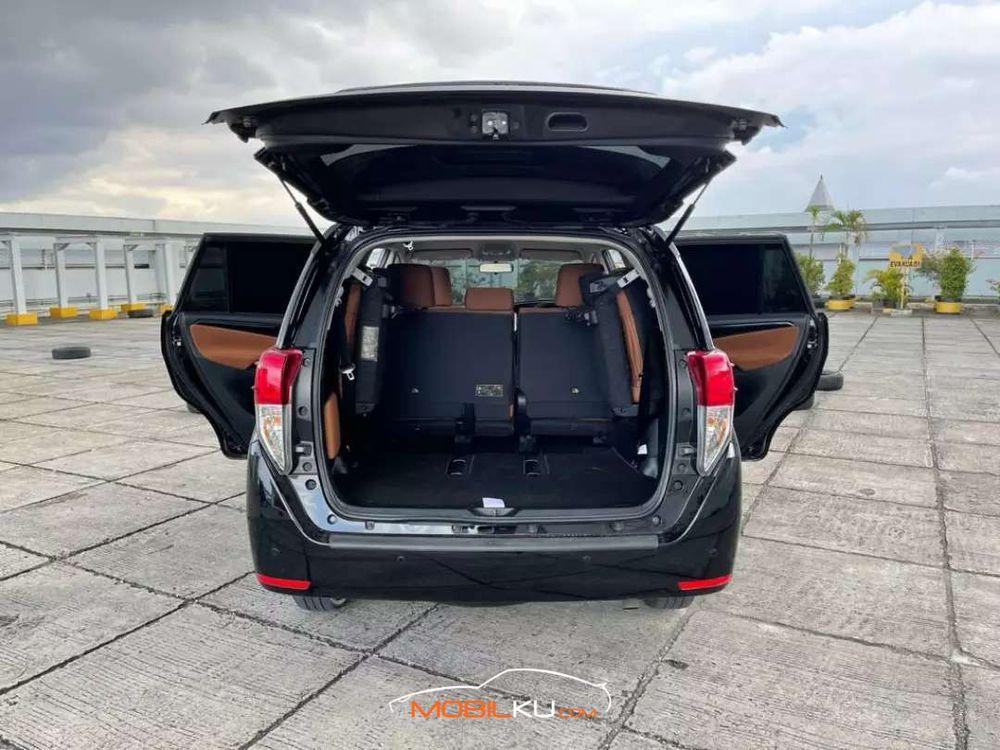 Mobil Toyota Kijang Innova 2019