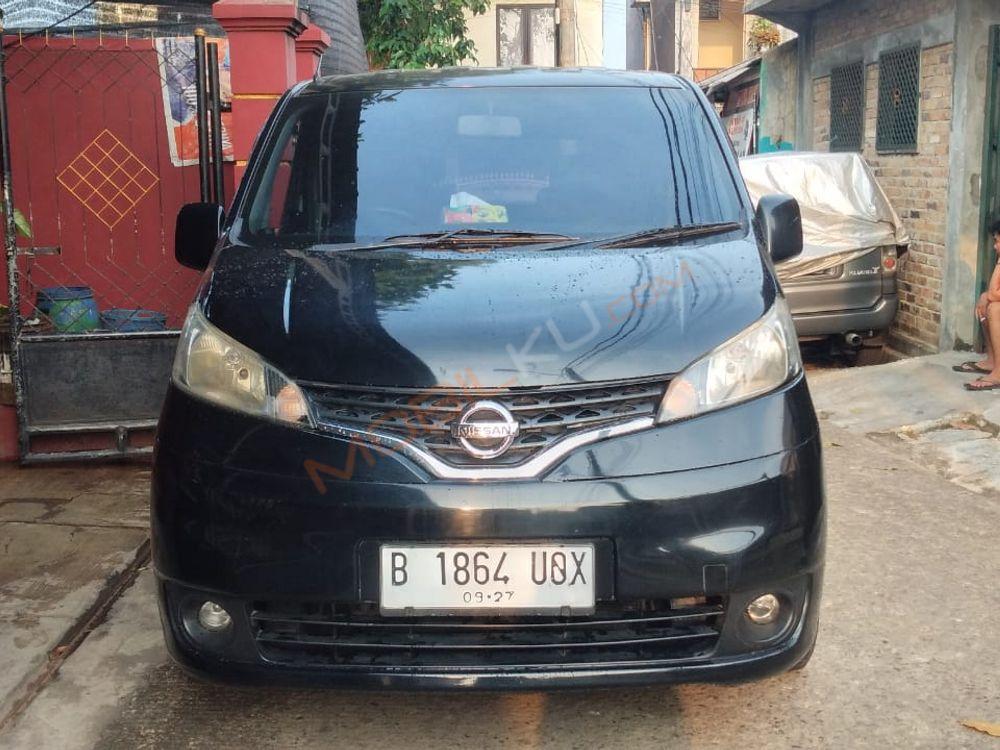 Mobil Nissan Evalia 2012