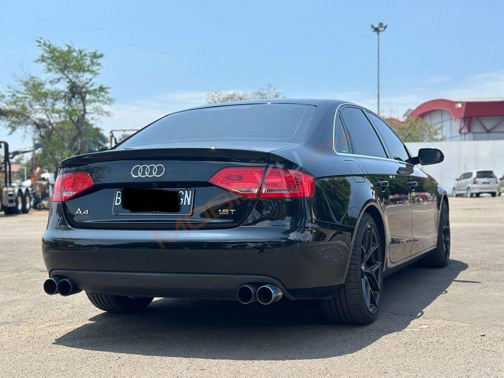 Mobil Audi A4 2014