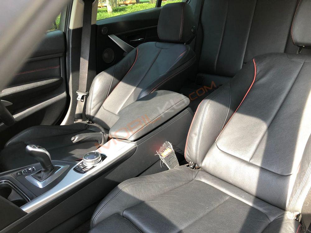 Mobil BMW 3 Series 2014