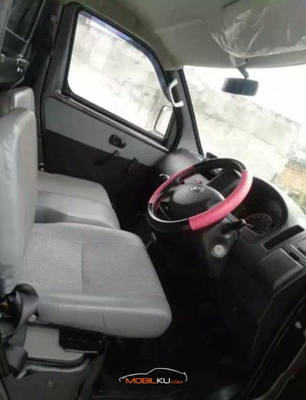 Mobil Daihatsu Gran Max 2018