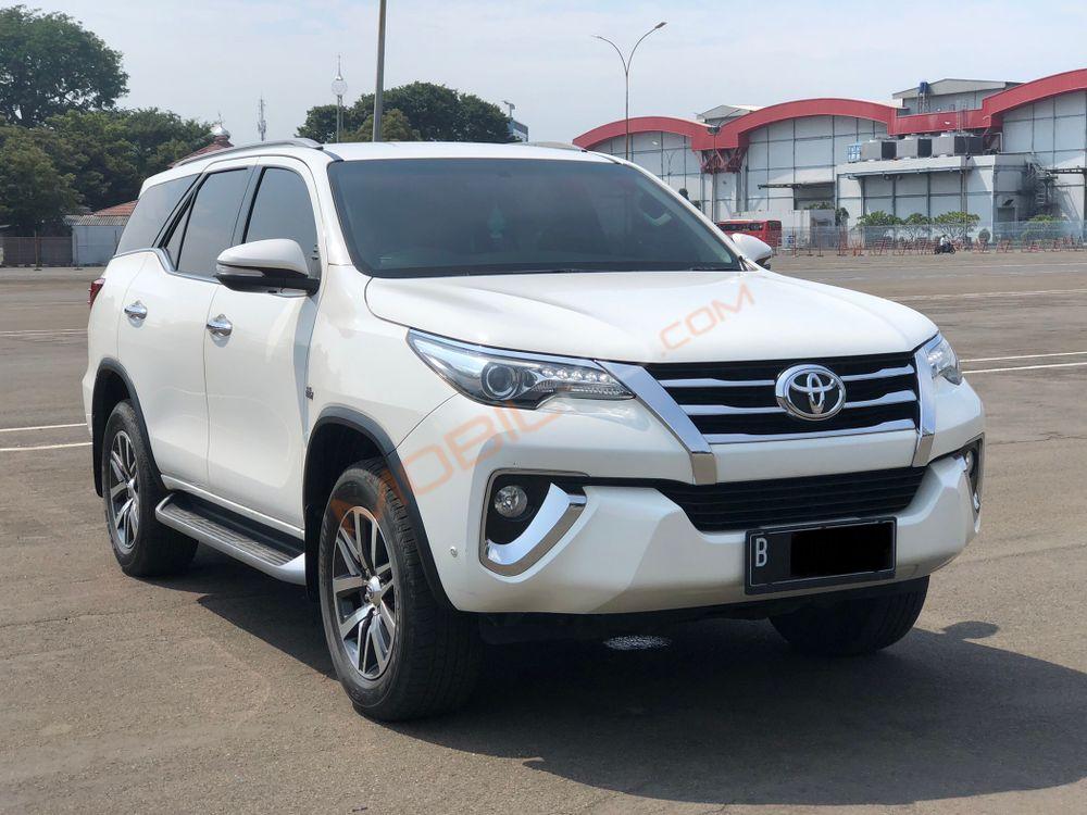 Mobil Toyota Fortuner 2016