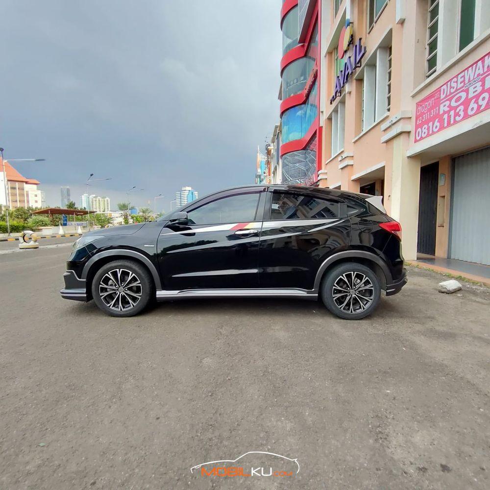 Mobil Honda HR-V 2016