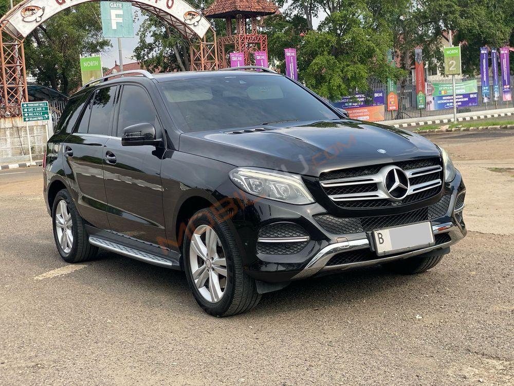 Mobil Mercedes-Benz GLE 2016