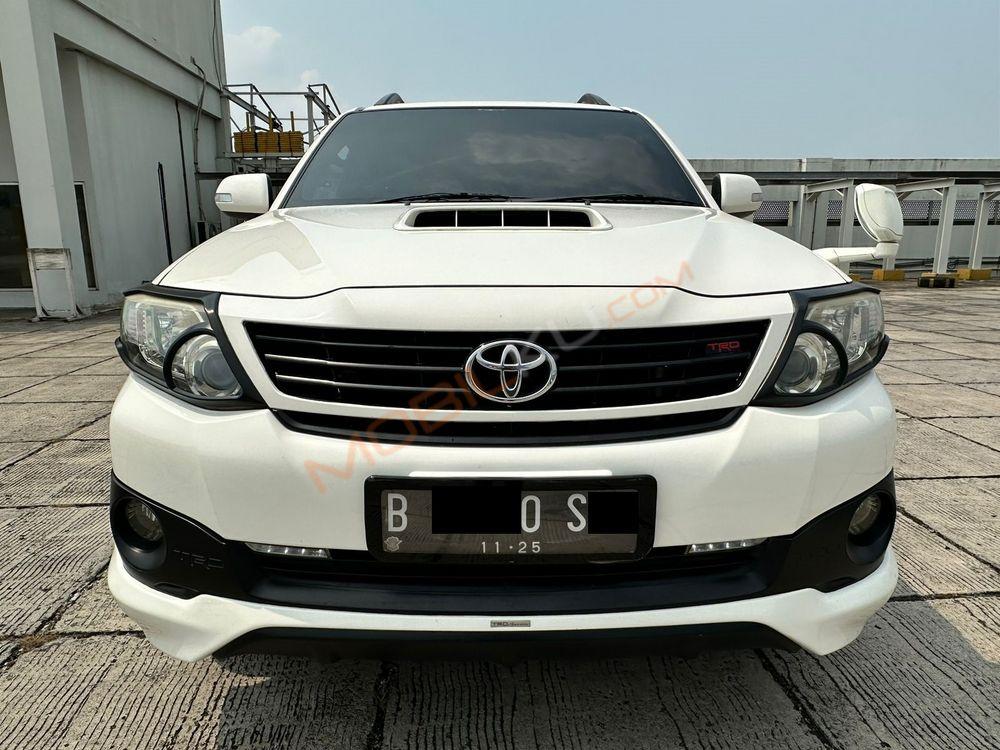 Mobil Toyota Fortuner 2014