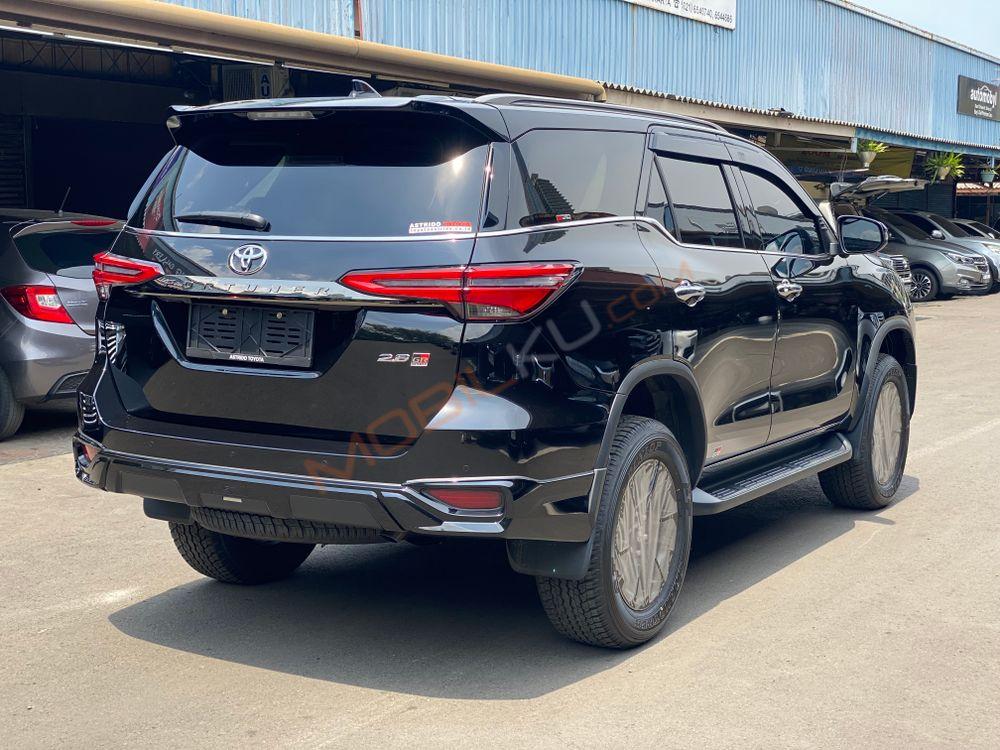 Mobil Toyota Fortuner 2023