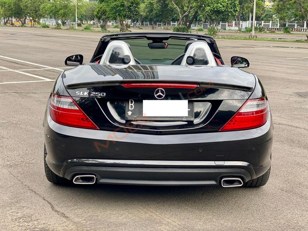 Mobil Mercedes-Benz SLK 2013
