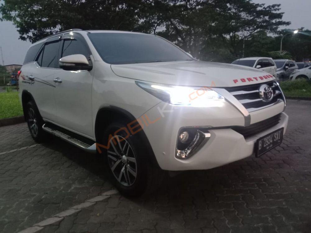 Mobil Toyota Fortuner 2016