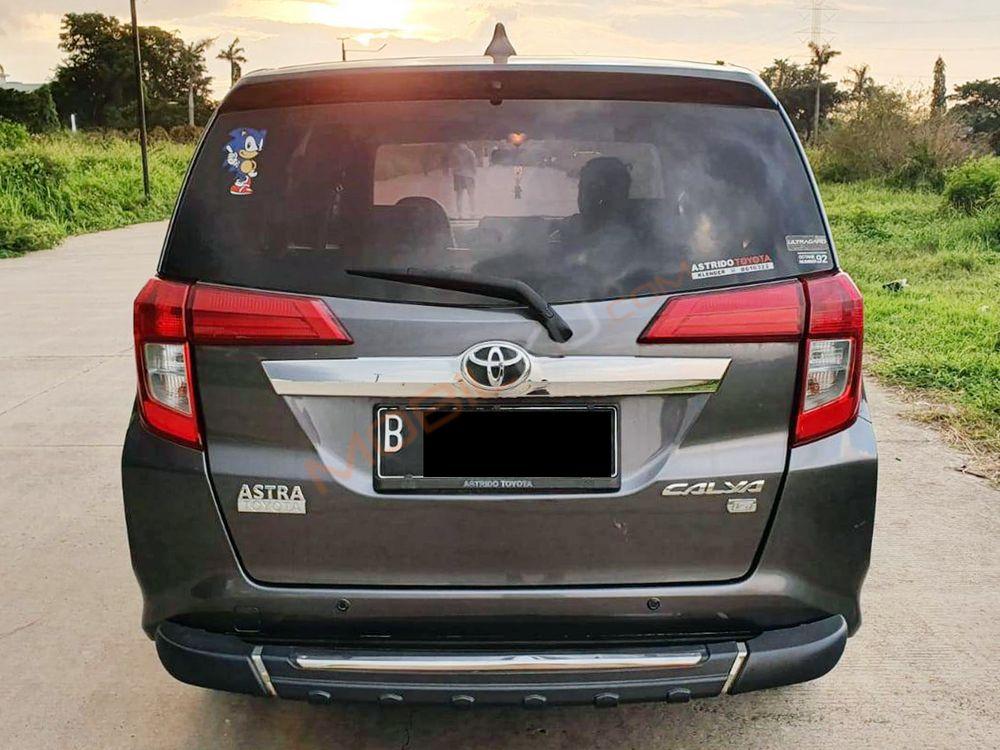 Mobil Toyota Calya 2019