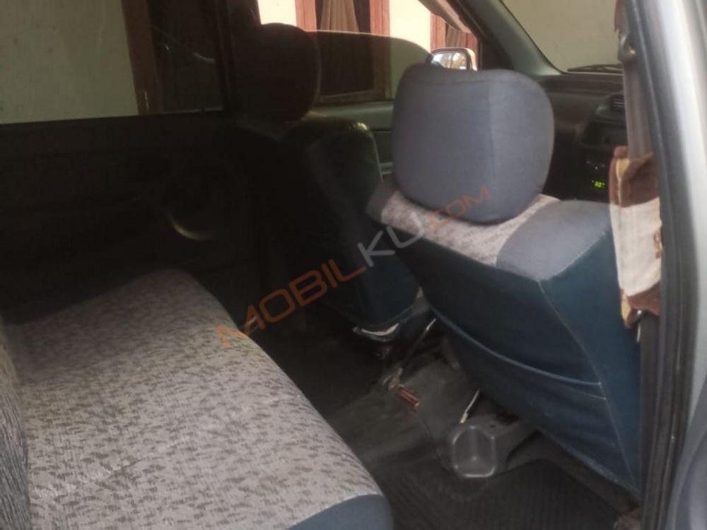 Mobil Daihatsu Taruna 2002