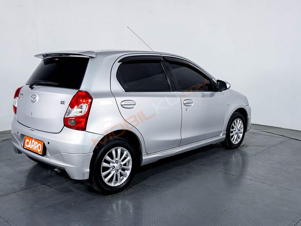 Mobil Toyota Etios 2016