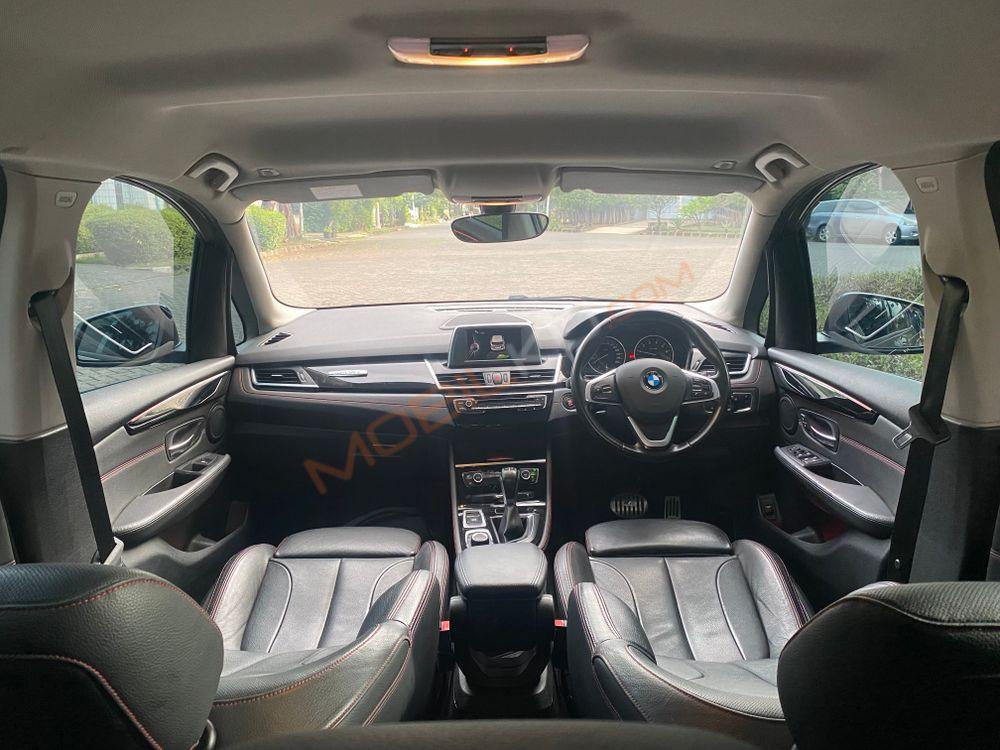 Mobil BMW 2 Series 2015